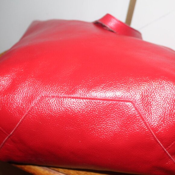 Large Soft True Red Pebbled Leather Shopper Tote Shoulder Bag w Snap in Pocket - Picture 8 of 9